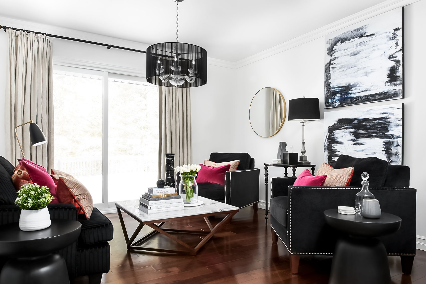 04-McNeilDesignGroupInteriors-LivingRoom-NicoleAubreyPhotography-highres-webuse